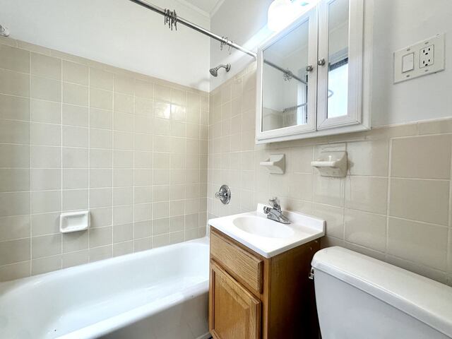 1-Bedroom at 3135 Broadway