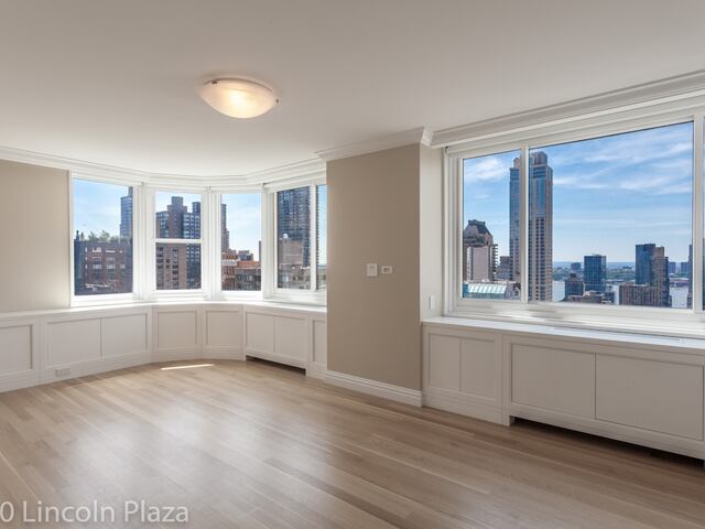 3-Bedroom at 30 Lincoln Plaza