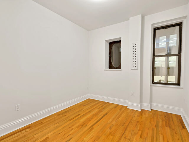 2-Bedroom at 121 Madison Avenue