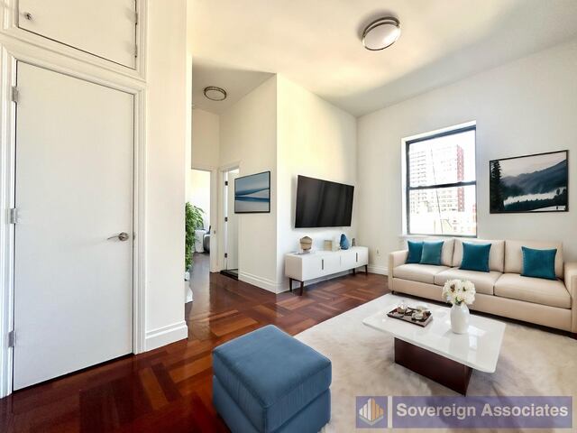 2-Bedroom at The Westbourne : 609 West 137th