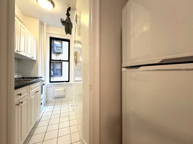 1-Bedroom at 405 East 54th Street