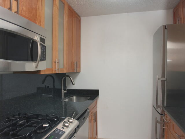 1-Bedroom at Murray Hill Manor