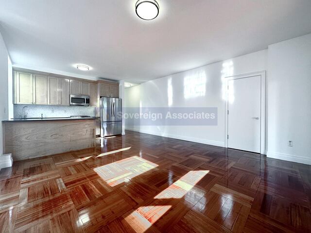 4-Bedroom at The Westbourne : 611 West 137th