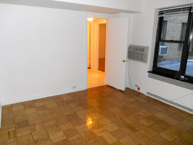 1-Bedroom at Towne House