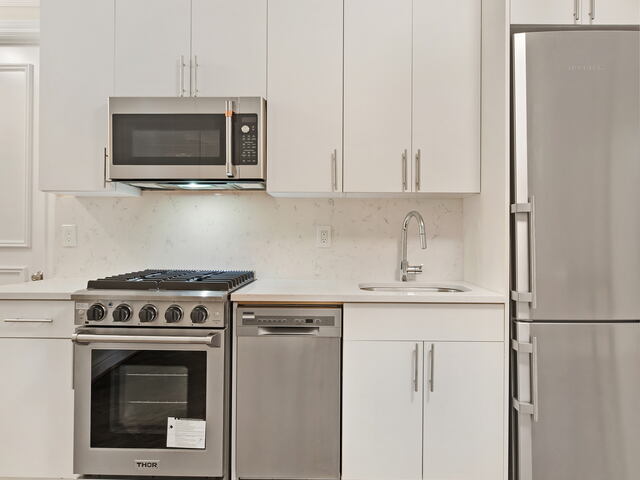 3-Bedroom at 226 East 70th Street