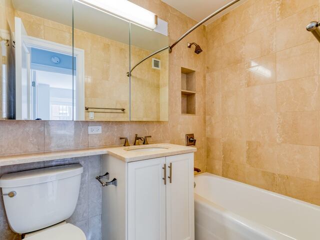 1-Bedroom at One Lincoln Plaza