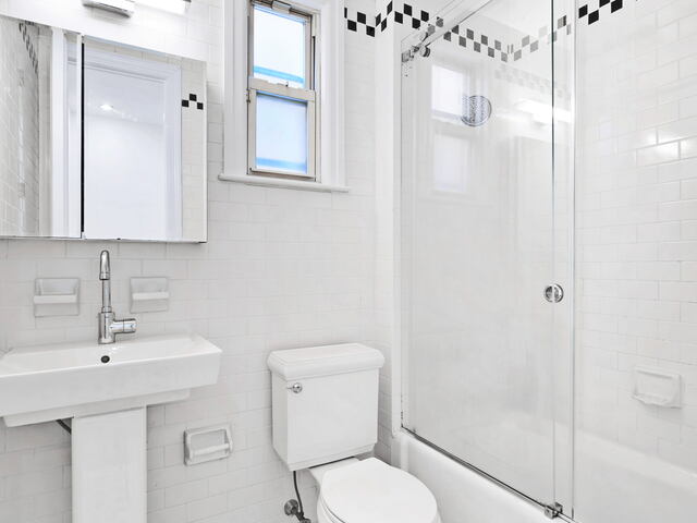 3-Bedroom at 143 East 57th Street