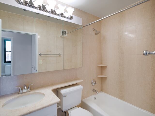 1-Bedroom at Windsor Court