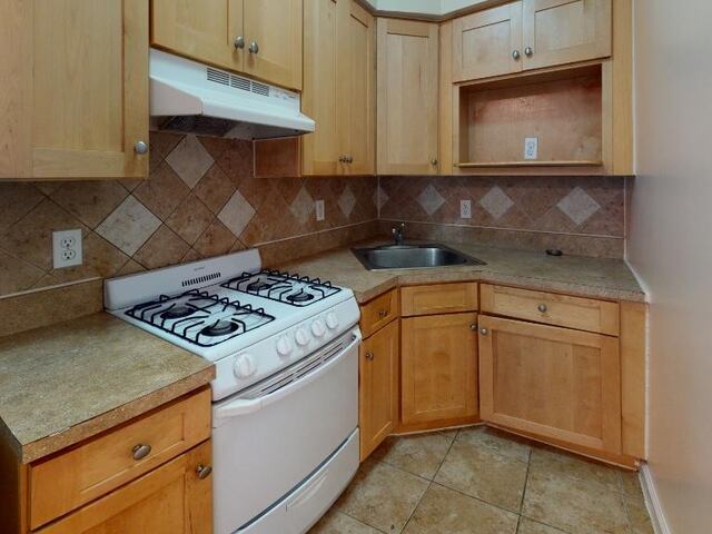 2-Bedroom at 1373 Herschell Street