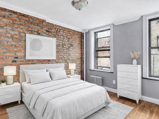 3-Bedroom at 115 Mulberry Street
