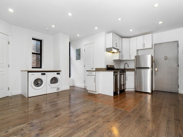 3-Bedroom at 3620 Broadway