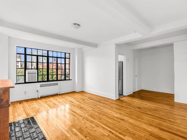 Studio at 433 West 21st Street