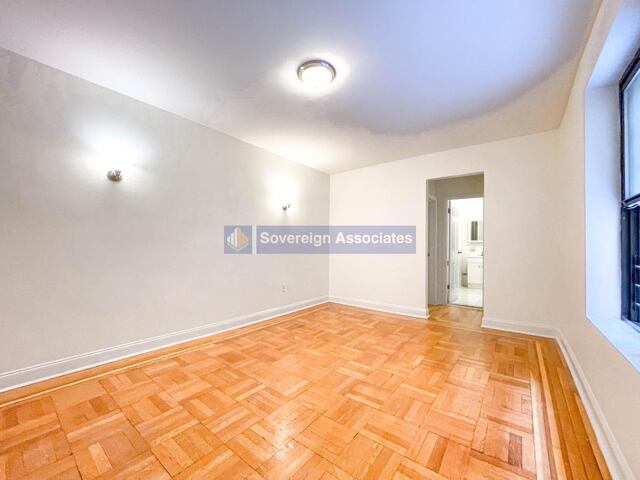 1-Bedroom at 106 Fort Washington Avenue