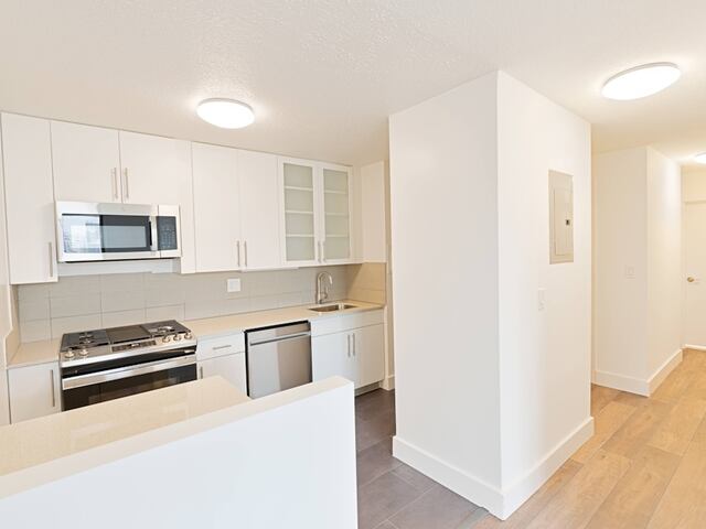 2-Bedroom at Kips Bay Court : 470 Second Ave