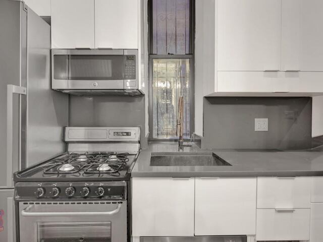 2-Bedroom at 60 Avenue B