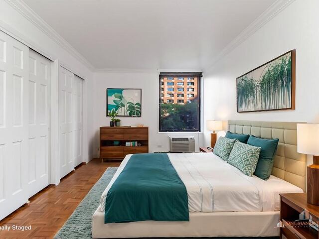 2-Bedroom at The Yorkville Tower (2): 1641 Third