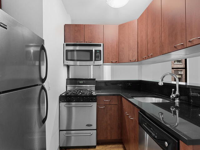1-Bedroom at 121 Madison Avenue