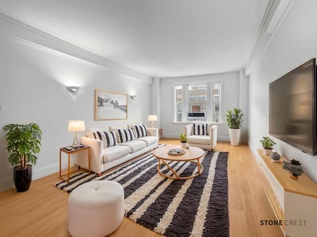 3-Bedroom at 425 Riverside Drive