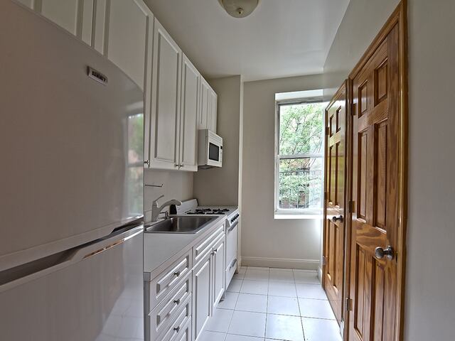 2-Bedroom at 234 Thompson Street
