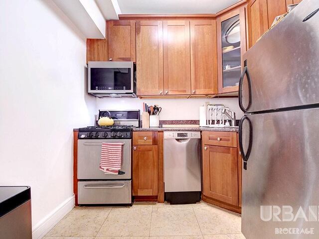 2-Bedroom at 10 West 74th Street