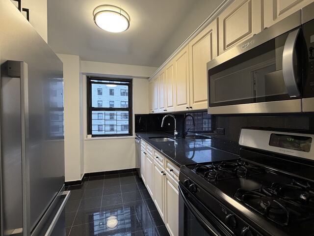 2-Bedroom at Yorkshire Towers