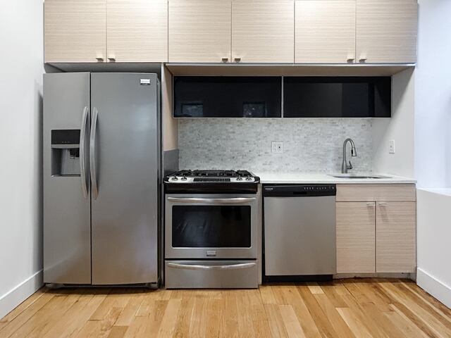 2-Bedroom at The Westbourne : 605 West 137th