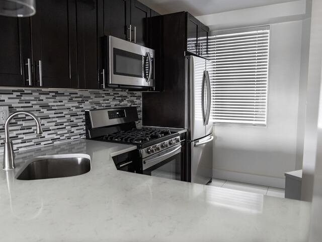 Studio at Parker Towers: 104-40 Queens Blvd