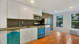 1-Bedroom at 98 Christopher Street (Manhattan)