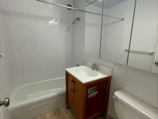 2-Bedroom at Murray Hill Manor