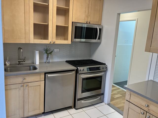 2-Bedroom at West River House