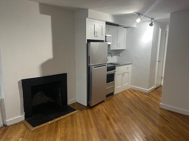 Studio at Sullivan Mews: 113 Sullivan