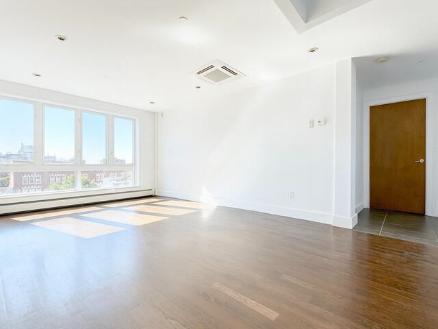 1-Bedroom at 143 Skillman Avenue