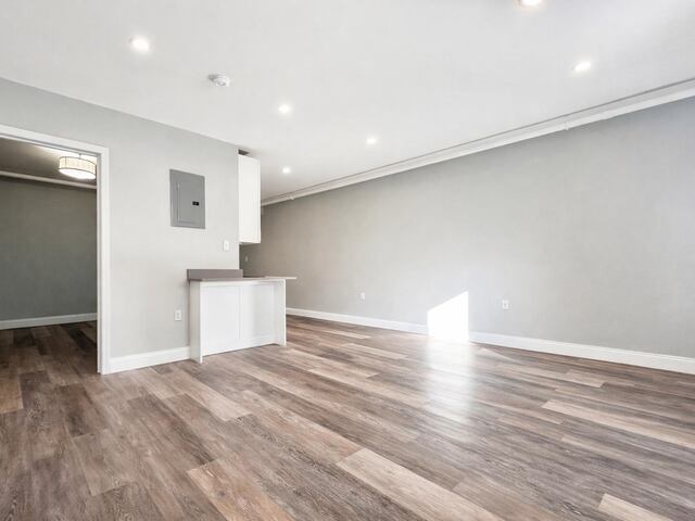 2-Bedroom at 121 Vermilyea Avenue