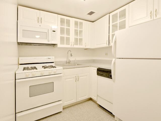 2-Bedroom at Delmonico's Building
