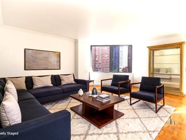 2-Bedroom at The Yorkville Tower (2): 1641 Third
