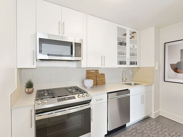 2-Bedroom at Kips Bay Court : 520 Second Ave