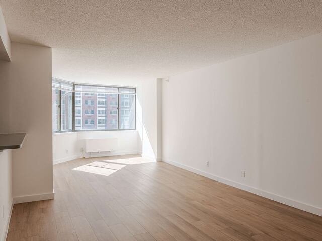 2-Bedroom at Newport: Waterside Square South