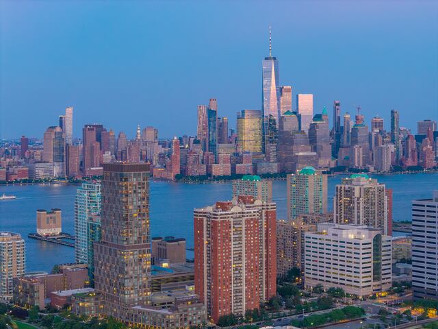 2-Bedroom at Newport: Madison