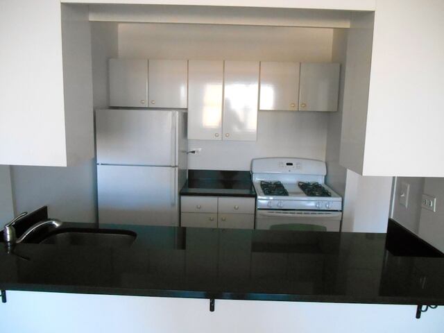 1-Bedroom at Wellesley