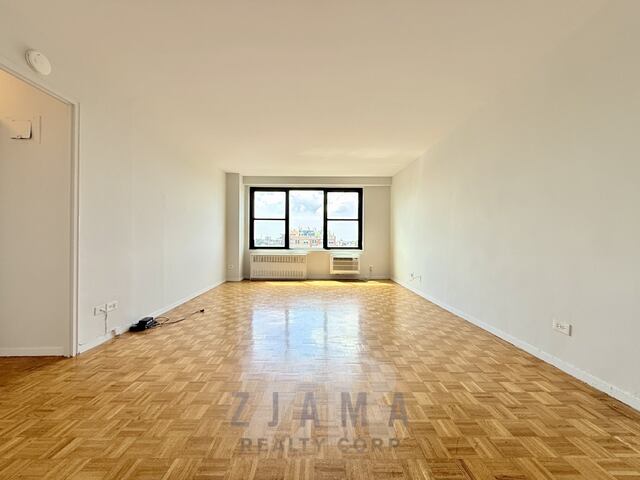 1-Bedroom at 160 Parkside Avenue