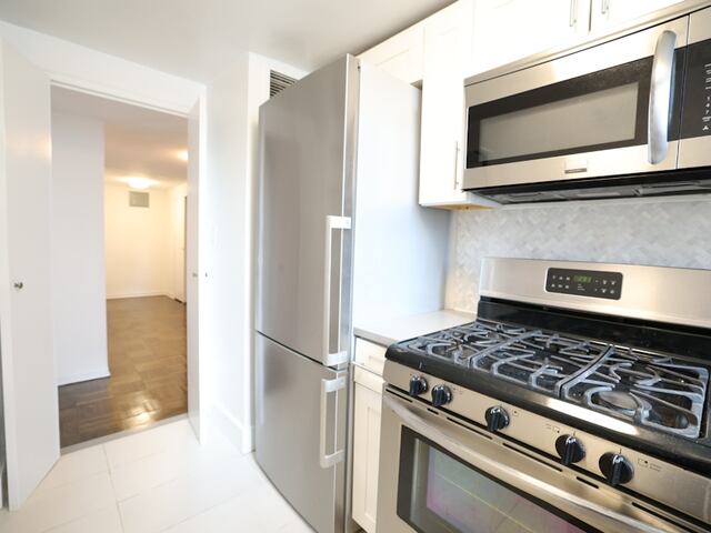 1-Bedroom at Lexington Towers