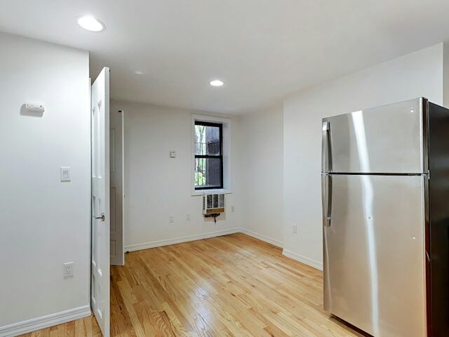 Studio at 126 East 7th Street