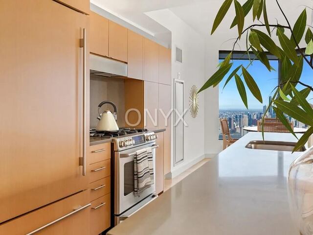 2-Bedroom at New York by Gehry