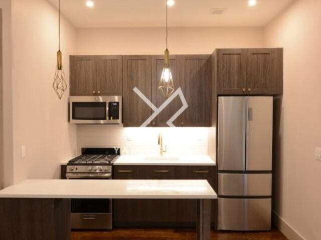 2-Bedroom at 847 Madison Street