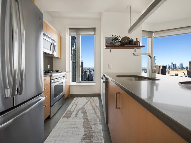 1-Bedroom at New York by Gehry