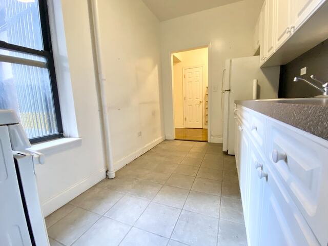 1-Bedroom at 105 Pinehurst Avenue