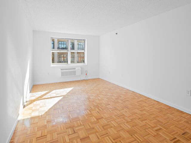 1-Bedroom at Newport: The Lincoln