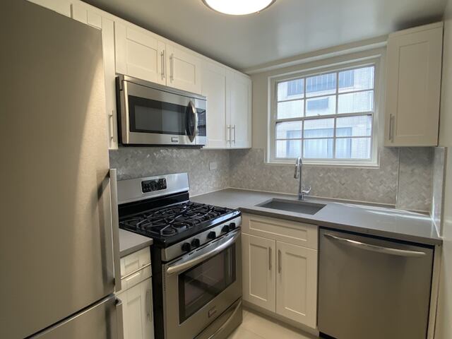 1-Bedroom at Lexington Towers