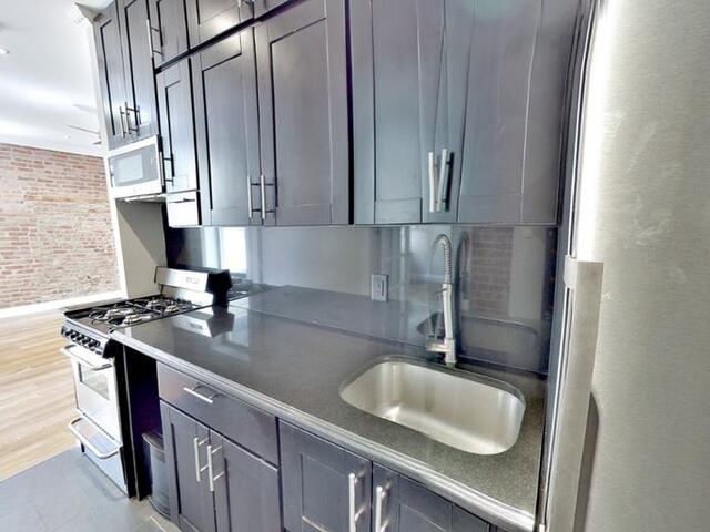 3-Bedroom at 326 East 100th Street