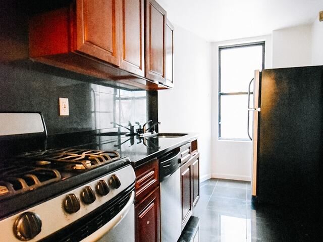 3-Bedroom at 3139 Broadway